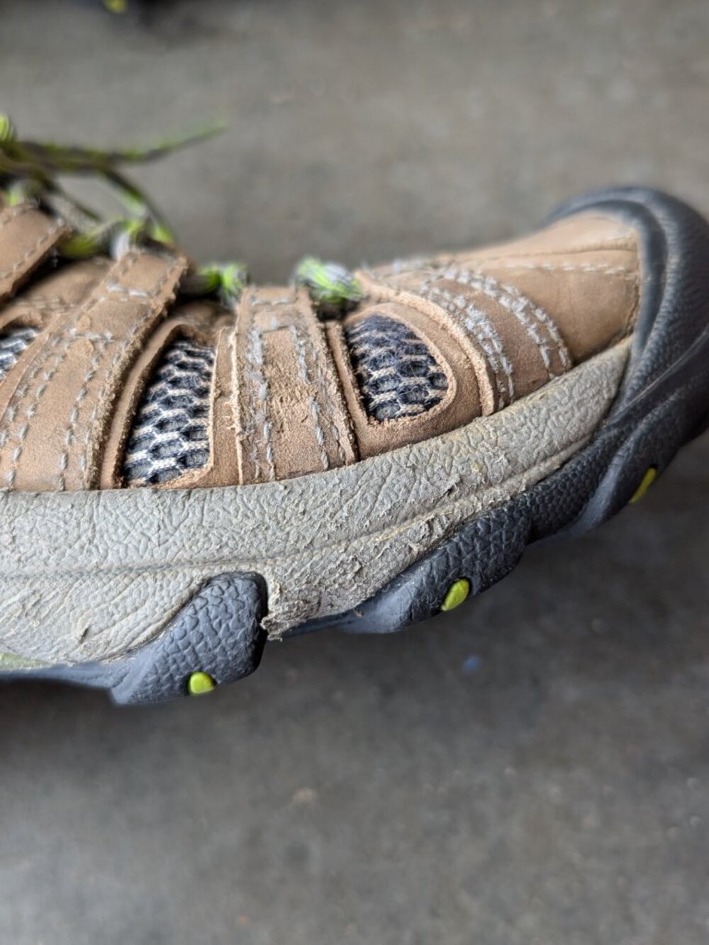 Keen Women's Voyageur Brown Green Hiking Shoes Gorpcore Adventure size 7.5 - Picture 10 of 13